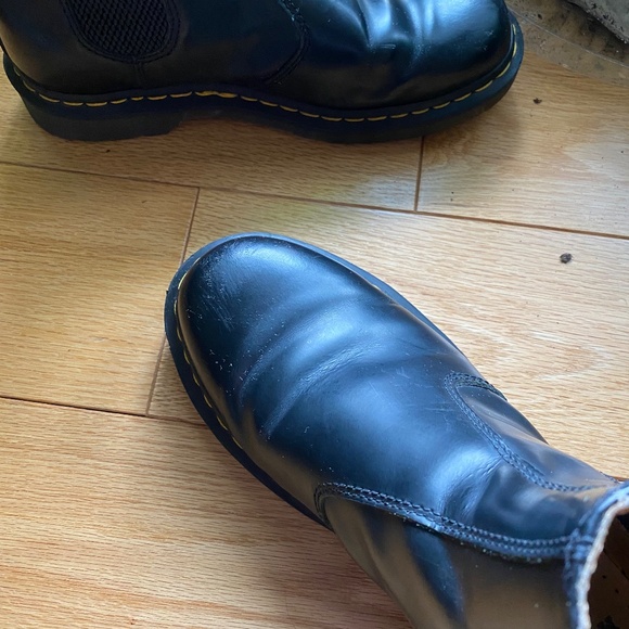 Doc Martens Smooth Leather Chelsea Boots - Picture 4 of 6